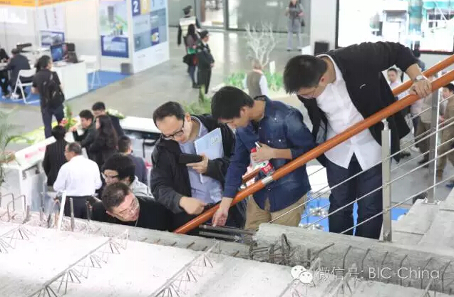 内装6